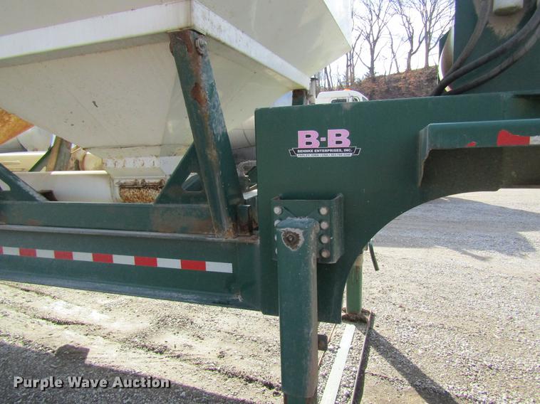 image for item DC4498 2010 Doyle dry fertilizer tender trailer