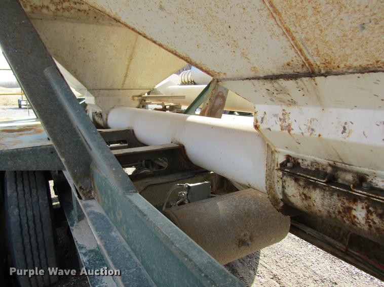 image for item DC4498 2010 Doyle dry fertilizer tender trailer