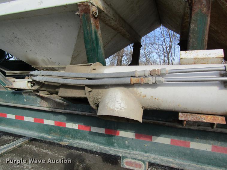 image for item DC4498 2010 Doyle dry fertilizer tender trailer