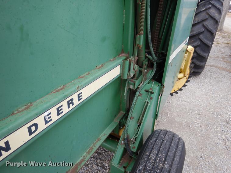 image for item DC5974 1988 John Deere 430 round baler