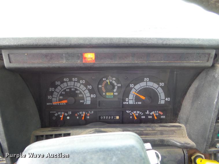 image for item DC7388 1997 GMC C7500 applicator truck