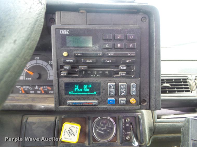 image for item DC7388 1997 GMC C7500 applicator truck