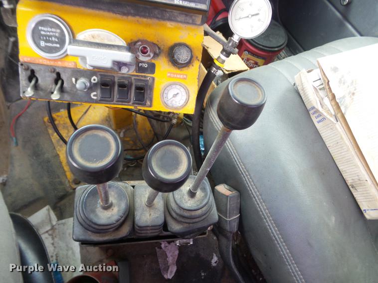 image for item DC7388 1997 GMC C7500 applicator truck