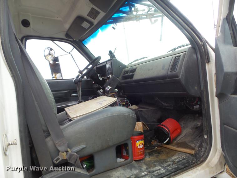 image for item DC7388 1997 GMC C7500 applicator truck