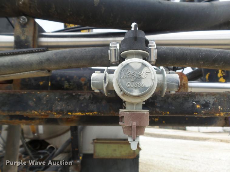 image for item DC7388 1997 GMC C7500 applicator truck