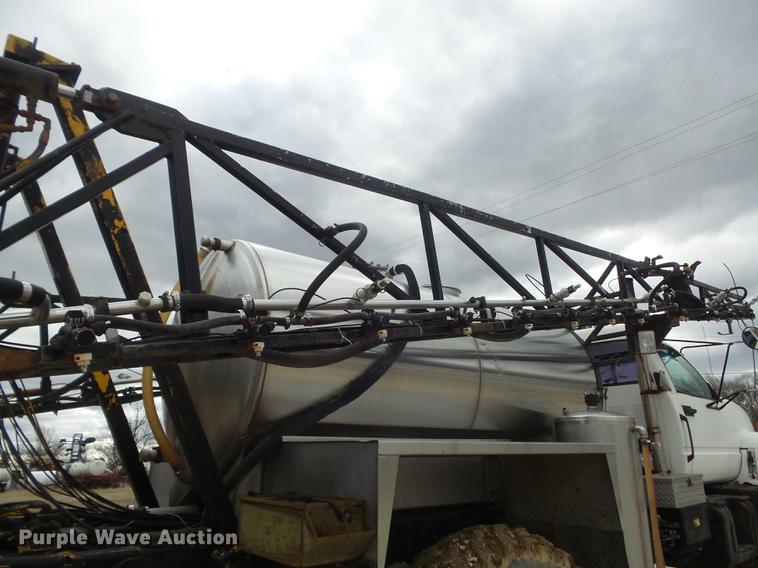 image for item DC7388 1997 GMC C7500 applicator truck