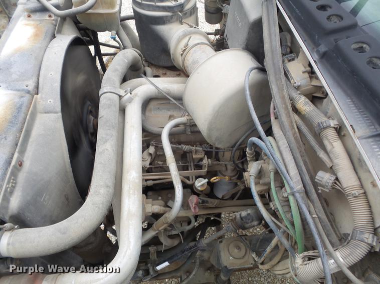 image for item DC7388 1997 GMC C7500 applicator truck