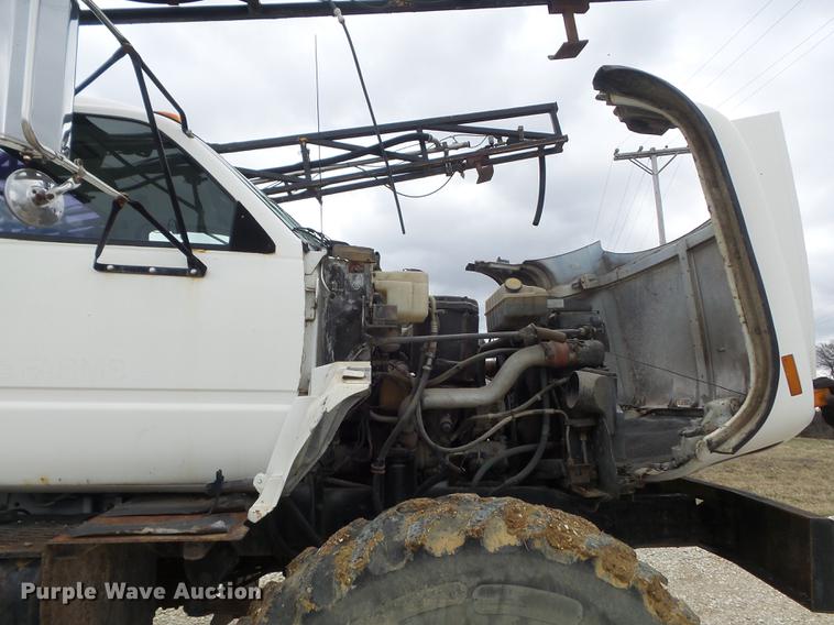 image for item DC7388 1997 GMC C7500 applicator truck