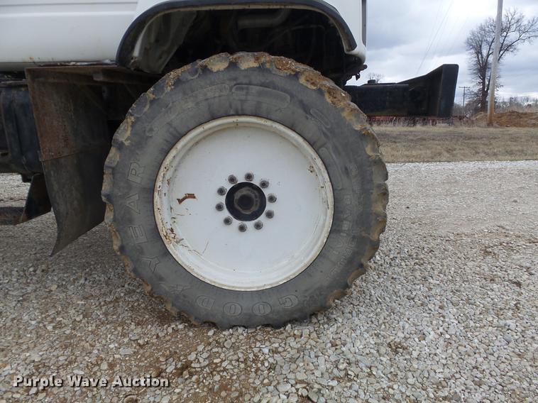 image for item DC7388 1997 GMC C7500 applicator truck