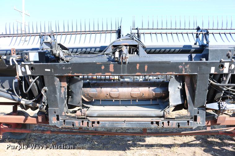 image for item DD8695 2005 Case IH 2062 flex draper head