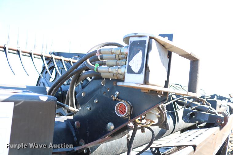 image for item DD8695 2005 Case IH 2062 flex draper head