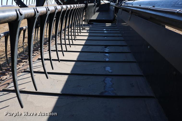 image for item DD8695 2005 Case IH 2062 flex draper head