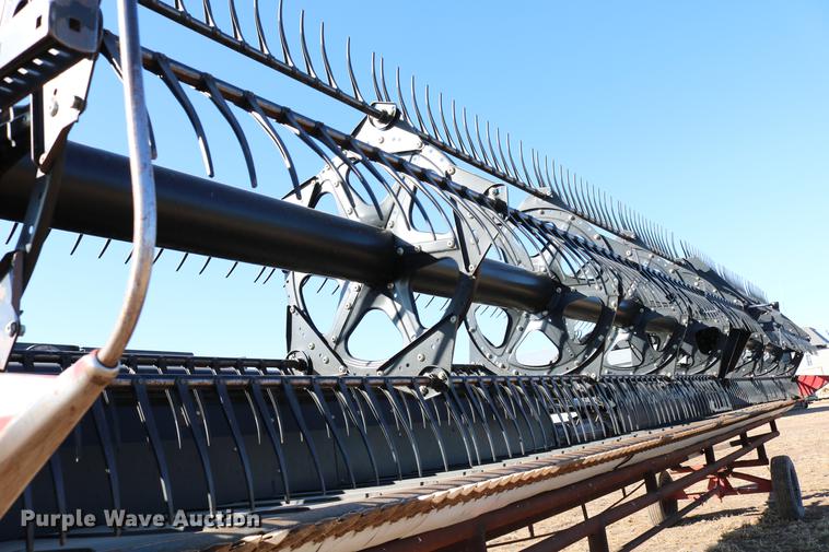 image for item DD8695 2005 Case IH 2062 flex draper head