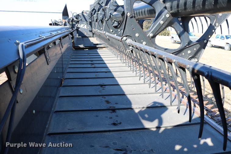 image for item DD8695 2005 Case IH 2062 flex draper head