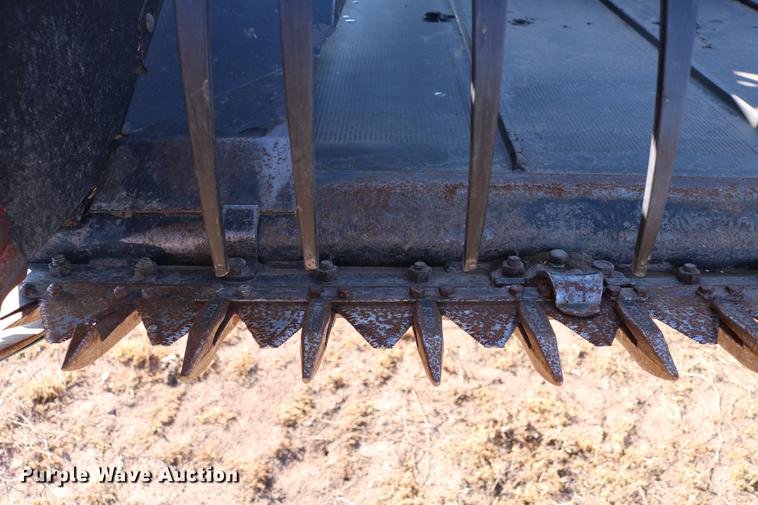 image for item DD8695 2005 Case IH 2062 flex draper head