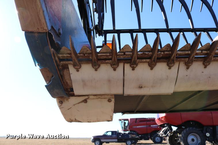 image for item DD8695 2005 Case IH 2062 flex draper head