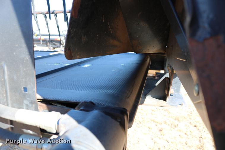 image for item DD8695 2005 Case IH 2062 flex draper head