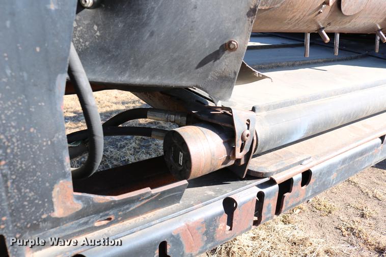 image for item DD8695 2005 Case IH 2062 flex draper head