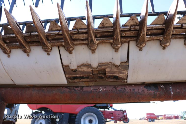 image for item DD8695 2005 Case IH 2062 flex draper head