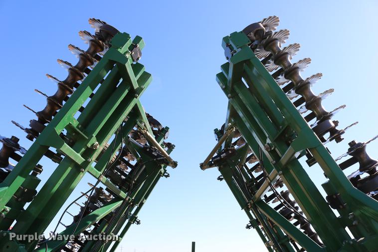 image for item DD8698 Great Plains 3500TM vertical tillage