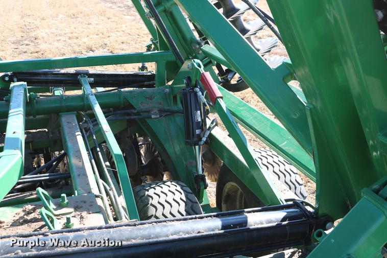 image for item DD8698 Great Plains 3500TM vertical tillage