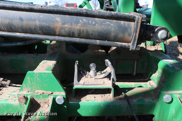 image for item DD8698 Great Plains 3500TM vertical tillage