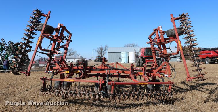image for item DD8699 1994 Sunflower 3040-28 sweep plow