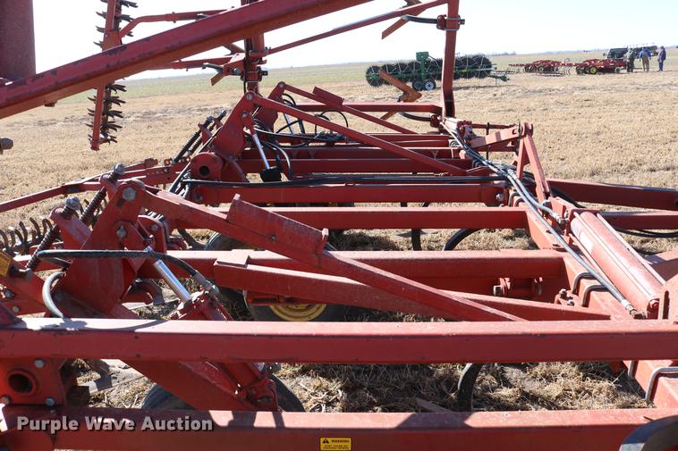 image for item DD8699 1994 Sunflower 3040-28 sweep plow