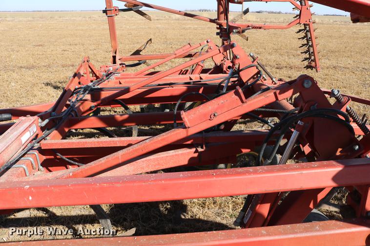 image for item DD8699 1994 Sunflower 3040-28 sweep plow