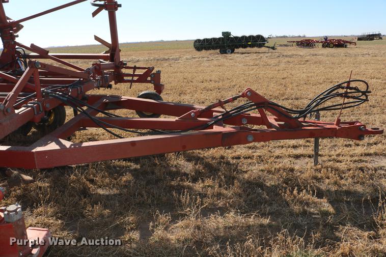 image for item DD8699 1994 Sunflower 3040-28 sweep plow