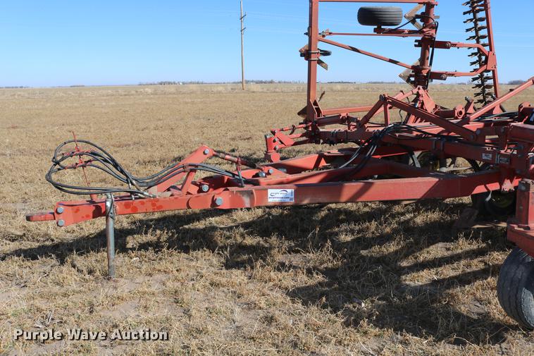 image for item DD8699 1994 Sunflower 3040-28 sweep plow