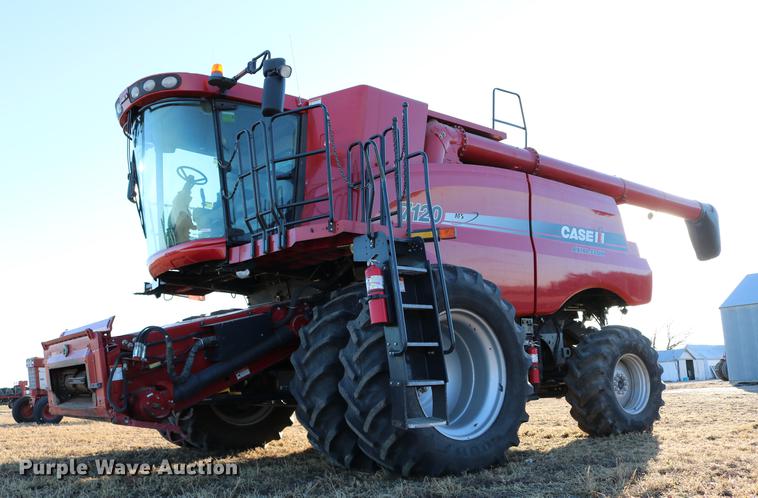 image for item DD8705 2010 Case IH 7120 RWA combine