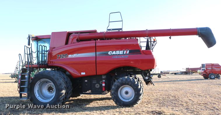 image for item DD8705 2010 Case IH 7120 RWA combine