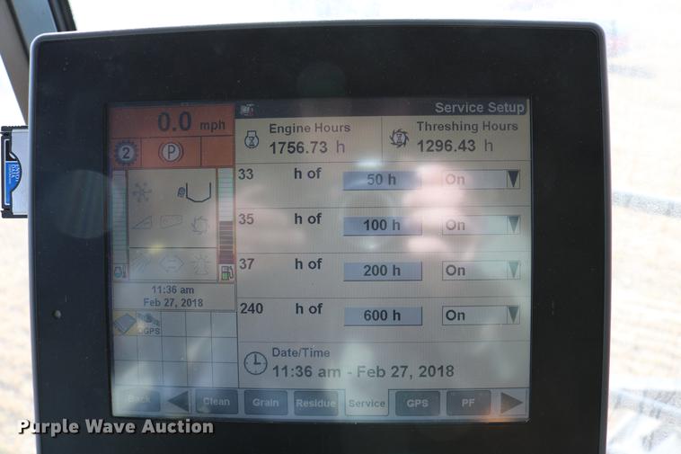 image for item DD8705 2010 Case IH 7120 RWA combine