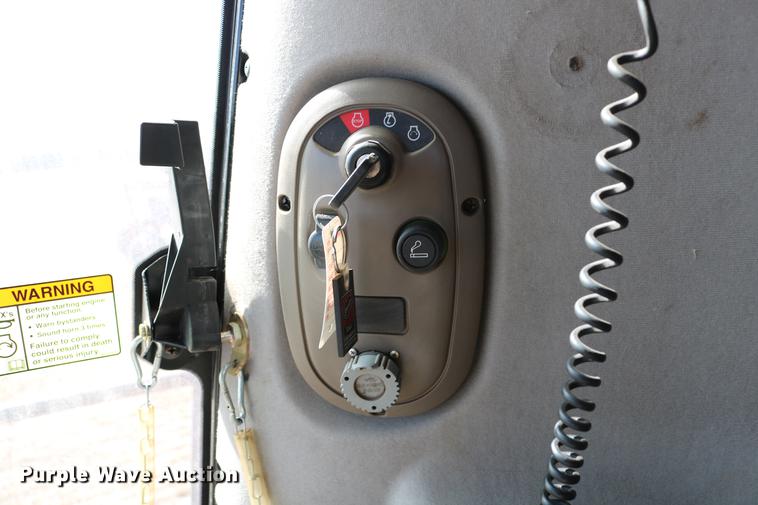 image for item DD8705 2010 Case IH 7120 RWA combine