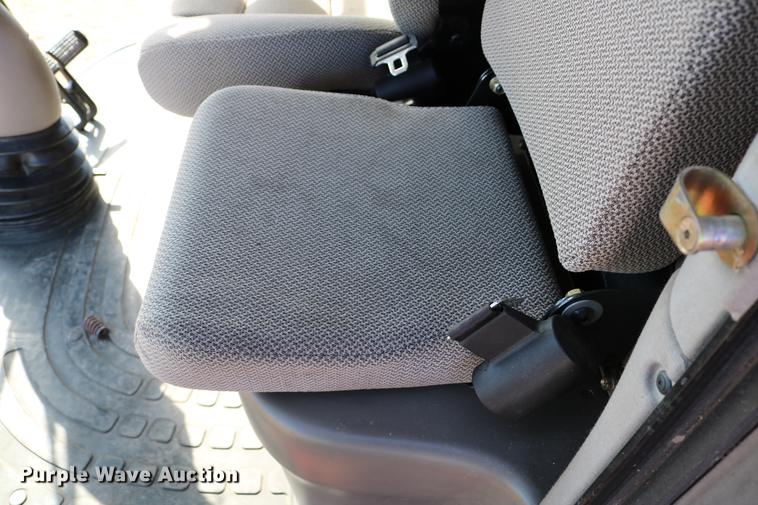 image for item DD8705 2010 Case IH 7120 RWA combine