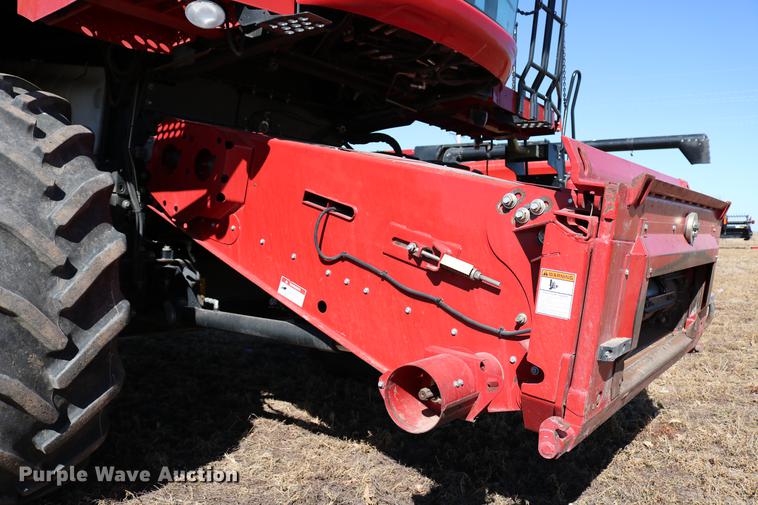 image for item DD8705 2010 Case IH 7120 RWA combine