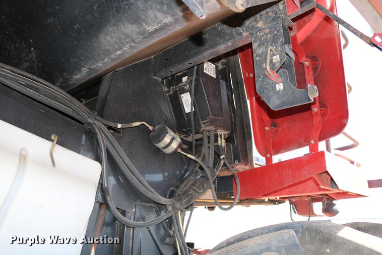 image for item DD8705 2010 Case IH 7120 RWA combine