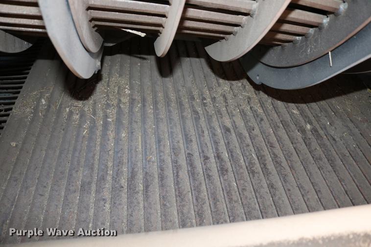 image for item DD8705 2010 Case IH 7120 RWA combine