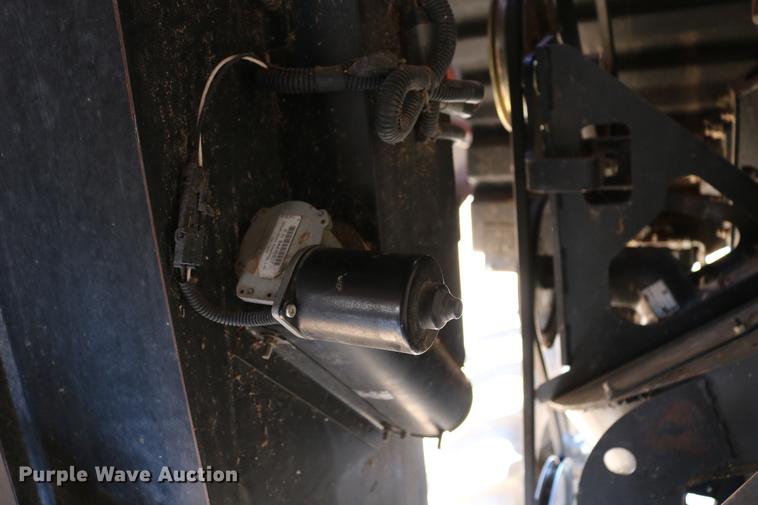 image for item DD8705 2010 Case IH 7120 RWA combine