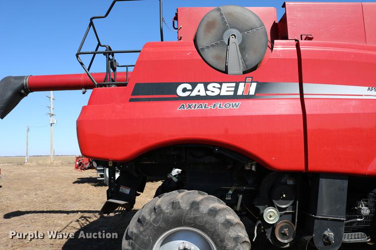 image for item DD8705 2010 Case IH 7120 RWA combine