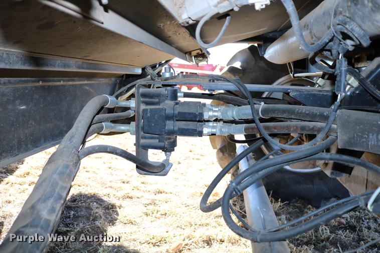 image for item DD8705 2010 Case IH 7120 RWA combine