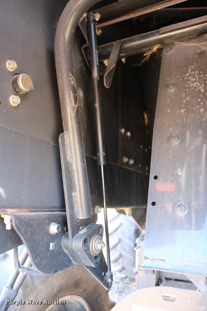 image for item DD8705 2010 Case IH 7120 RWA combine