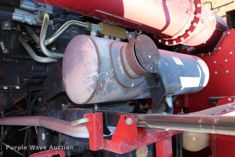 image for item DD8705 2010 Case IH 7120 RWA combine