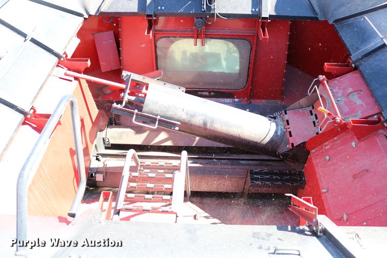 image for item DD8705 2010 Case IH 7120 RWA combine