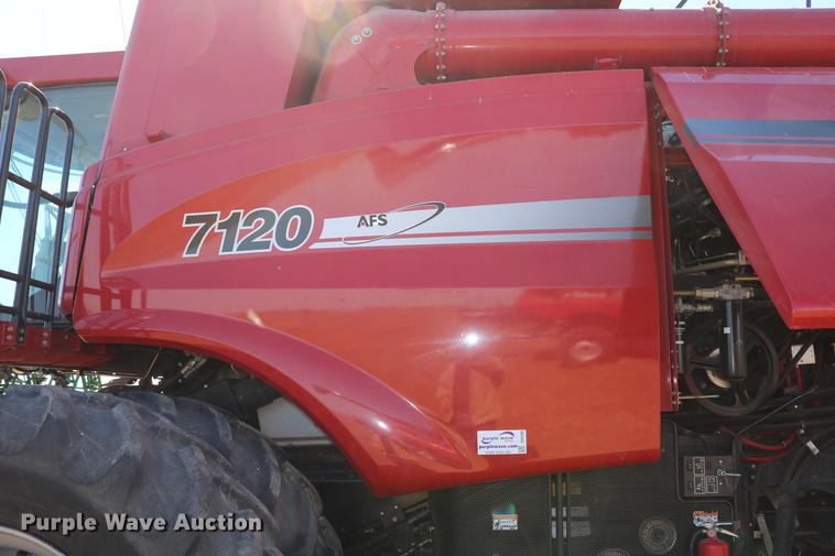image for item DD8705 2010 Case IH 7120 RWA combine