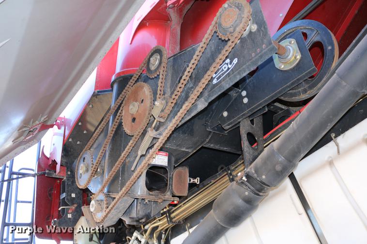 image for item DD8705 2010 Case IH 7120 RWA combine