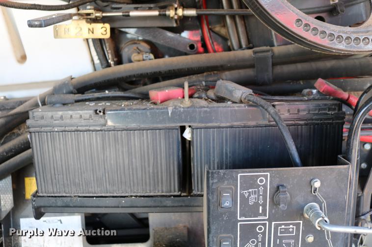 image for item DD8705 2010 Case IH 7120 RWA combine