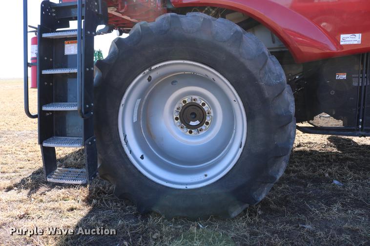 image for item DD8705 2010 Case IH 7120 RWA combine