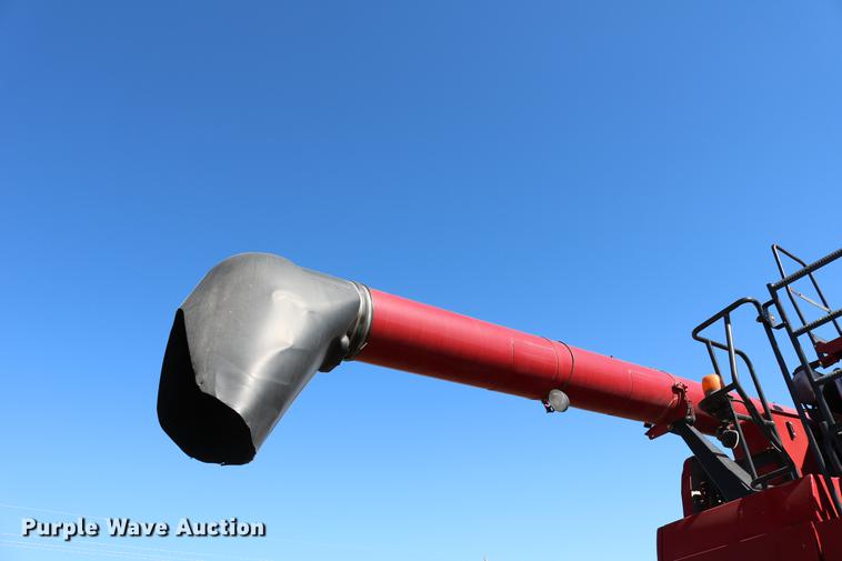 image for item DD8705 2010 Case IH 7120 RWA combine